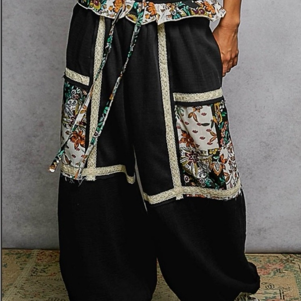 NWOT POL Black Floral Patchwork Pants With Ruffled Waist - Picture 2 of 14
